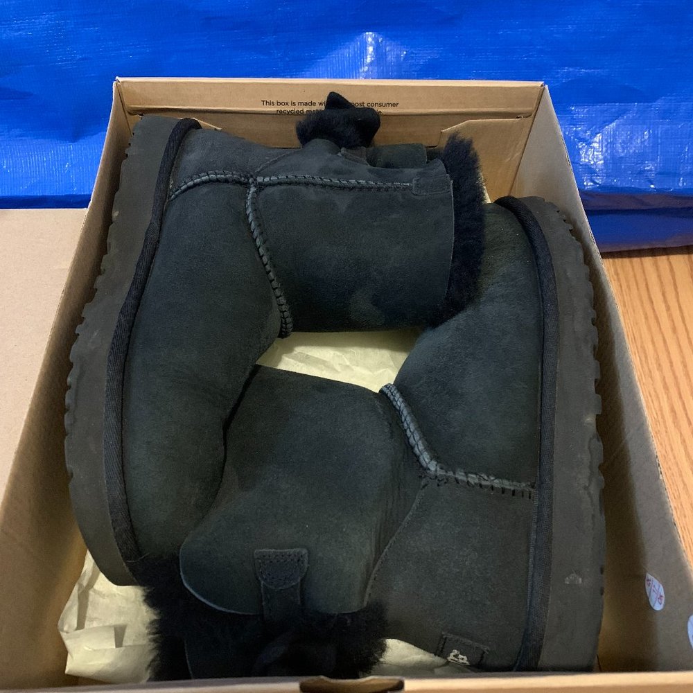 Ugg Mini Brigette, size 7